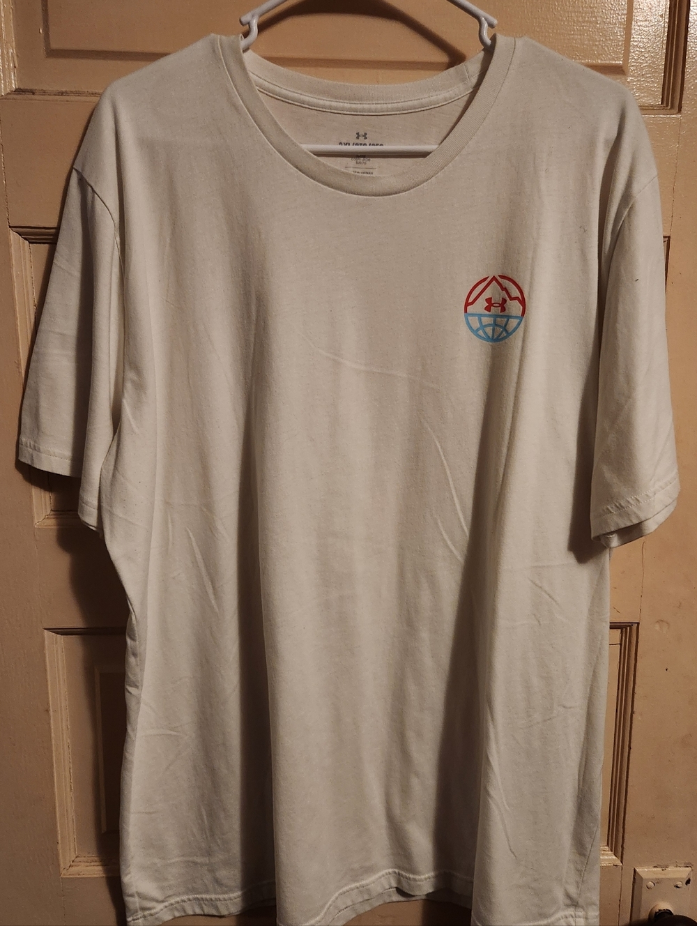 Under Armour Men’s White Short-Sleeve Graphic Tee